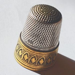 Vintage 800 Silver Thimble & 18k Gold Band German or Middle Eastern Sew Collect